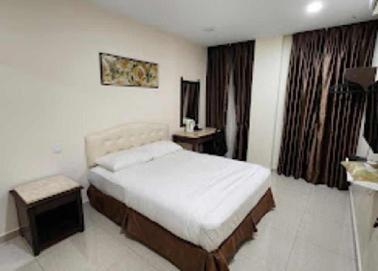 Sam Hotel Sitiawan Kültér fotó