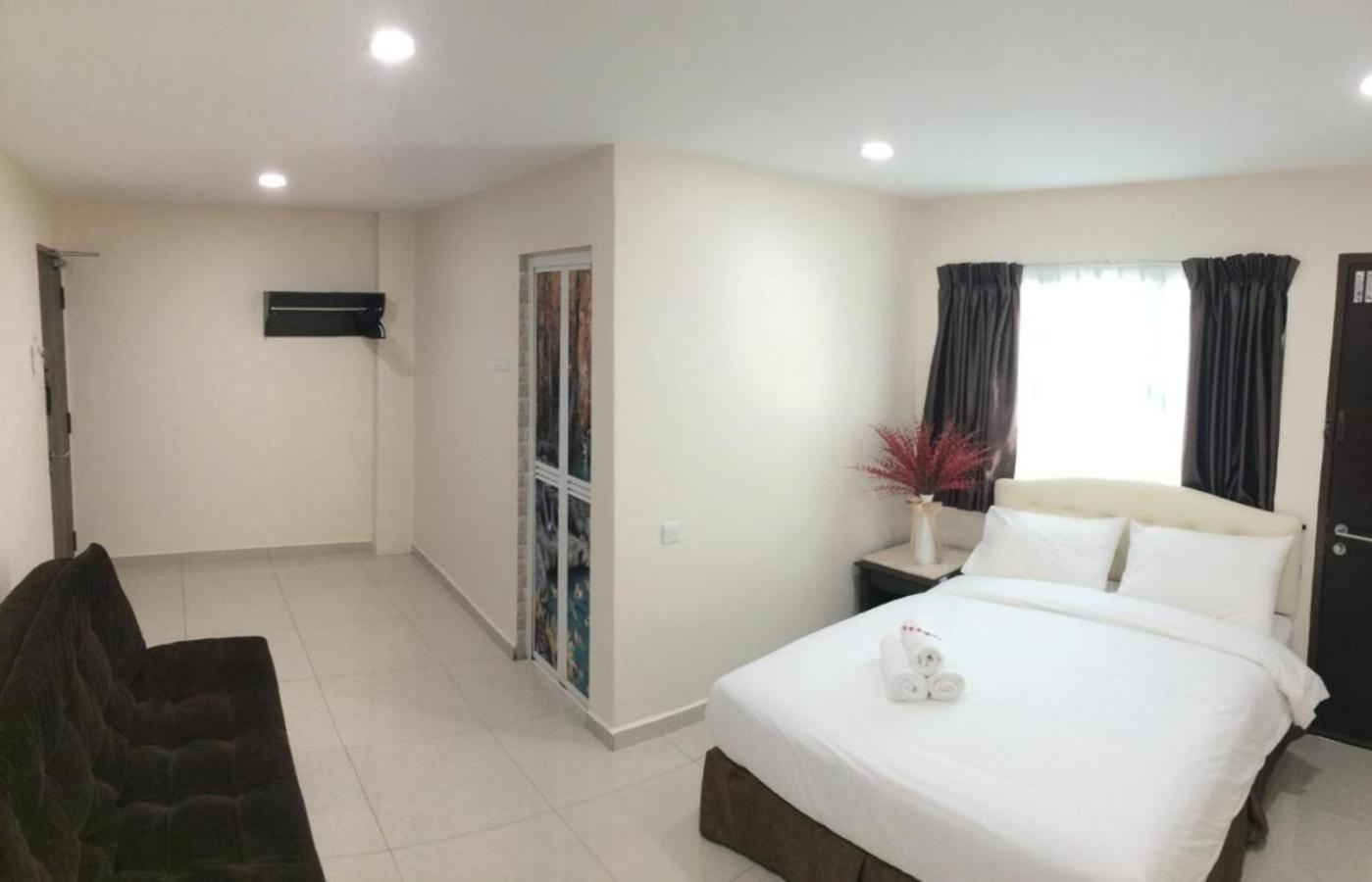 Sam Hotel Sitiawan Kültér fotó