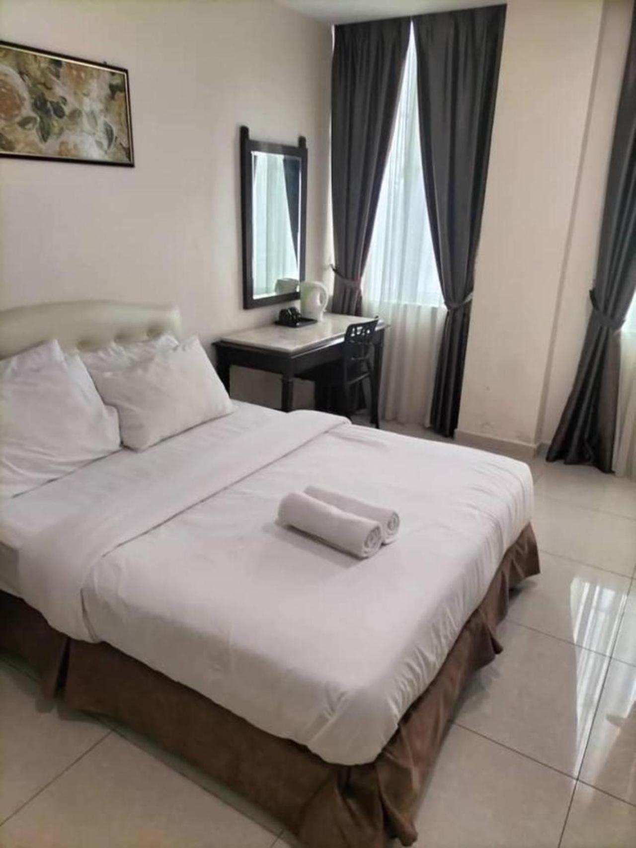 Sam Hotel Sitiawan Kültér fotó